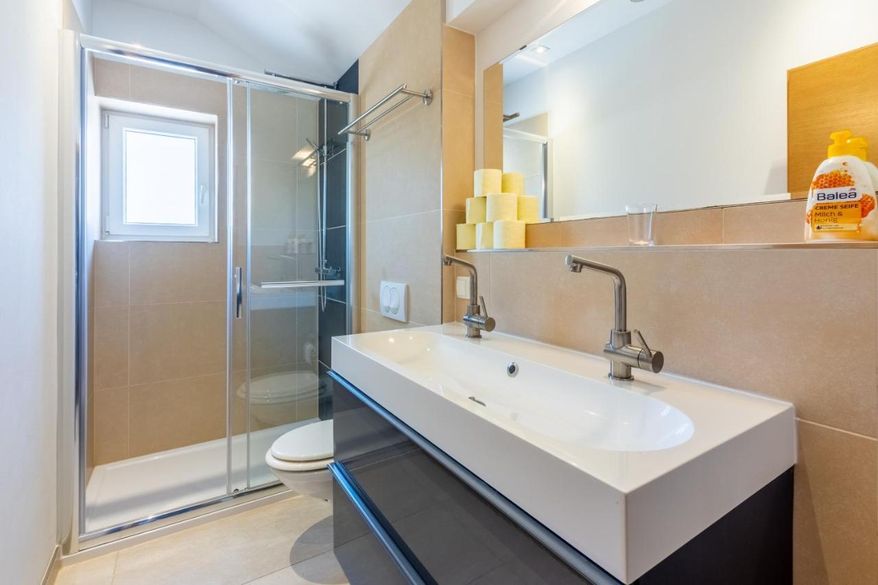 Rimac Apartment And Rooms Novi Vinodolski Exterior foto